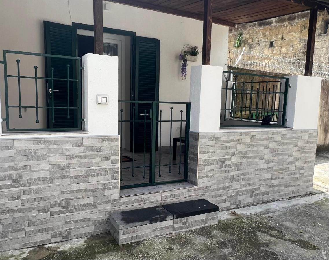 B&B Casa Vacanze Nonna Clara نابولي المظهر الخارجي الصورة